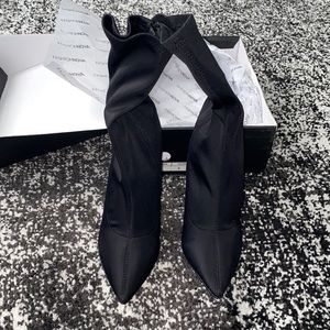 Black booties from fashionova